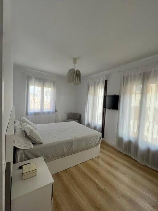 Apartamento Las Vistas 特鲁埃尔 外观 照片